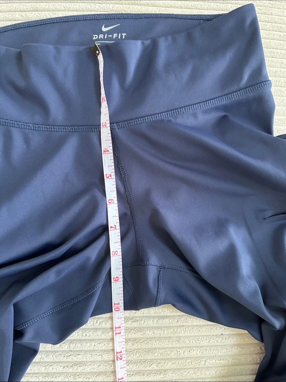 Nike Women’s Navy Blue Dri-FIT Cropped Leggings With Single Side Pocket Size M